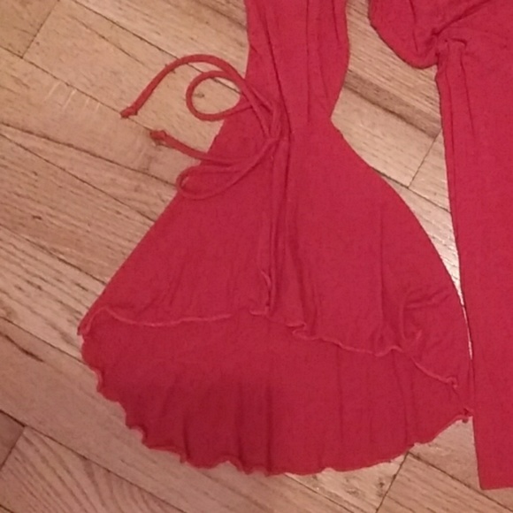 2B Together Blouse in True Red - Picture 2 of 4